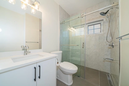 Primary Bathroom Photo of 970 Park Drive, Vancouver, BC