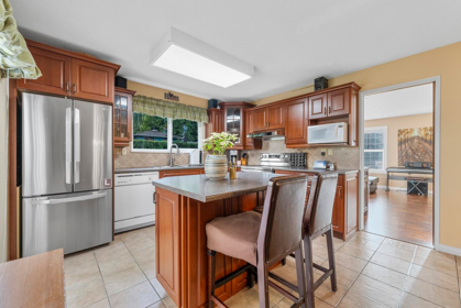 3604 Mcrae Crescent, Port Coquitlam, BC, Woodland Acres PQ — 4 bed single family residence for sale