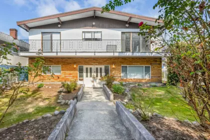651 E 17th Avenue, Vancouver, BC