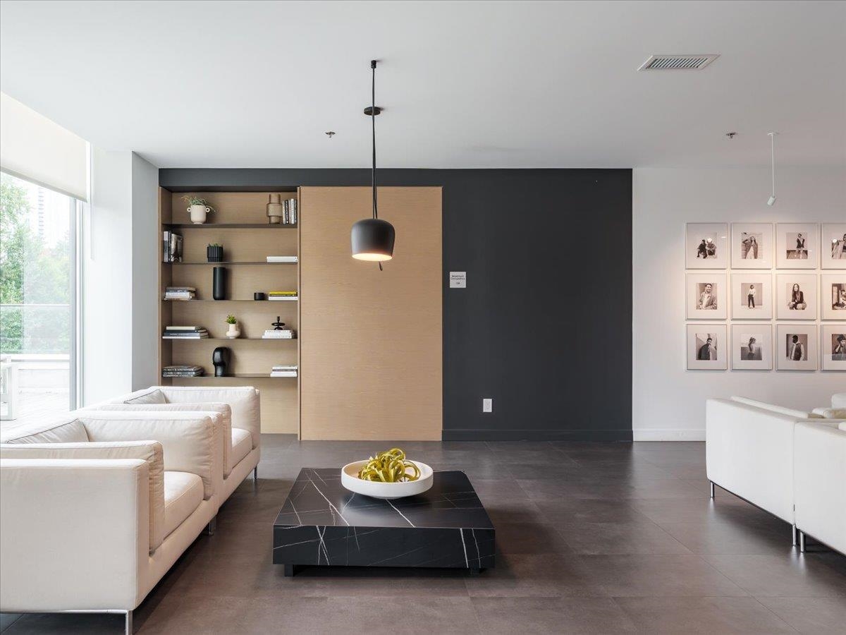Entry Foyer Photo of 502 2181 Madison Avenue, Burnaby, BC