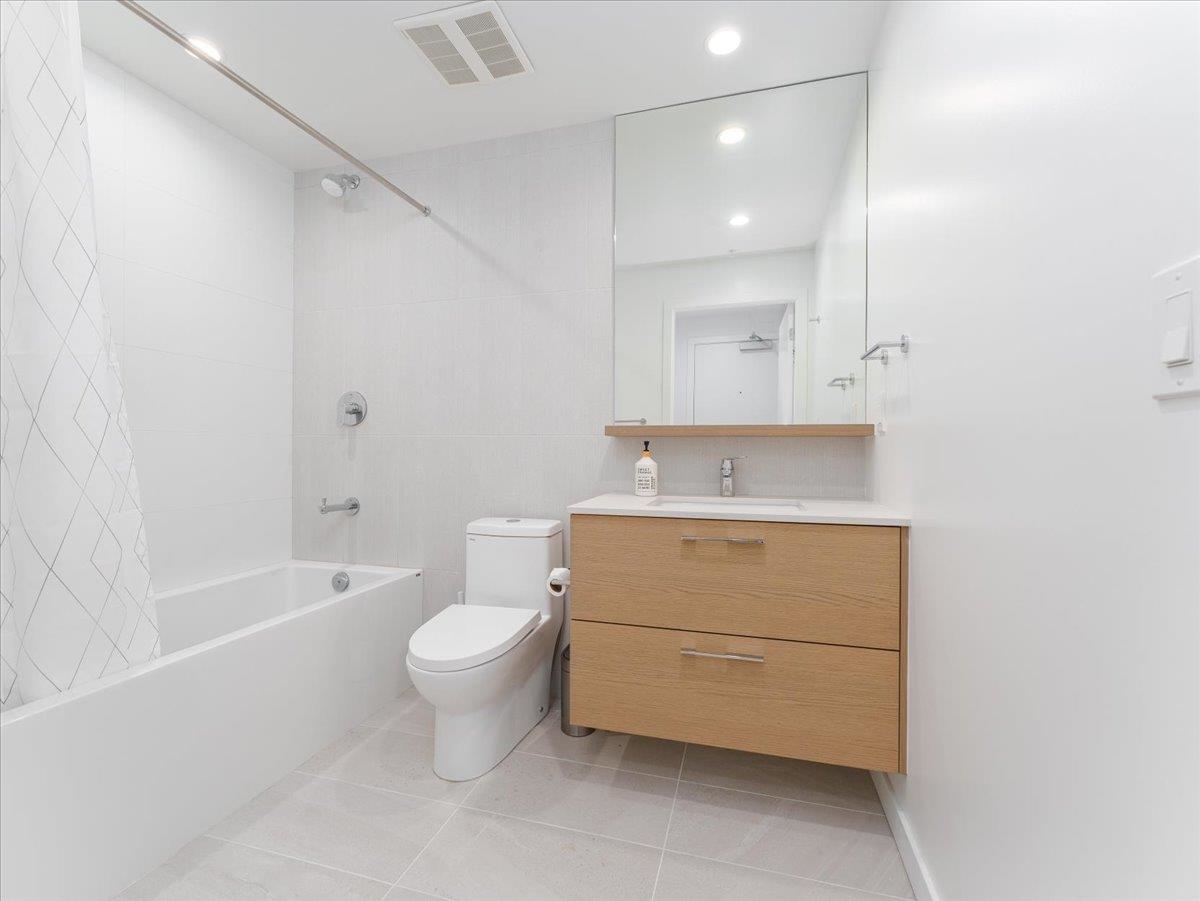 Primary Bedroom Photo of 502 2181 Madison Avenue, Burnaby, BC