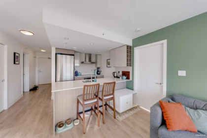 Kitchen Island Photo of 1507 1788 Columbia Street, Vancouver, BC