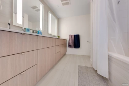 Walk-In Closet Photo of 1507 1788 Columbia Street, Vancouver, BC