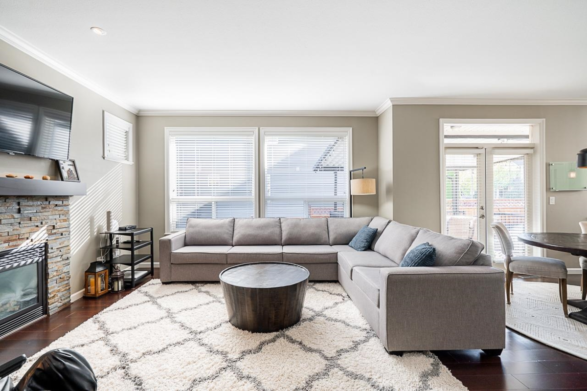 Breakfast Nook Photo of 20840 69 Avenue, Langley, BC