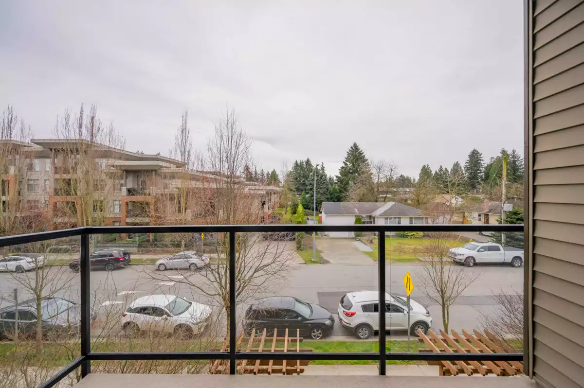 Hot Tub / Spa Photo of 314 33539 Holland Avenue, Abbotsford, BC