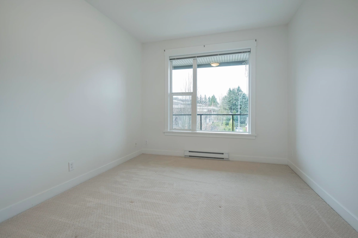 Mudroom Photo of 314 33539 Holland Avenue, Abbotsford, BC
