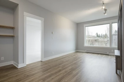 Guest Bathroom Photo of 314 33539 Holland Avenue, Abbotsford, BC