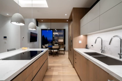 Guest Bathroom Photo of 13386 Marine Drive, Surrey, BC