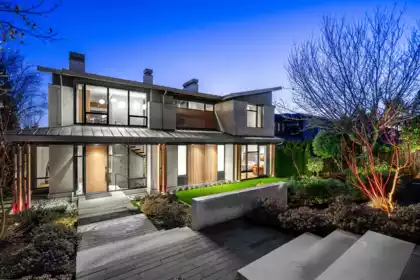 Hot Tub / Spa Photo of 13386 Marine Drive, Surrey, BC