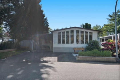 Front Yard Photo of 281 1840 160 Street, Surrey, BC