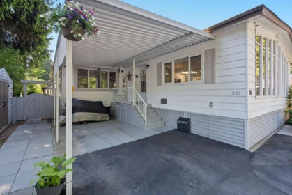 Swimming Pool Photo of 281 1840 160 Street, Surrey, BC