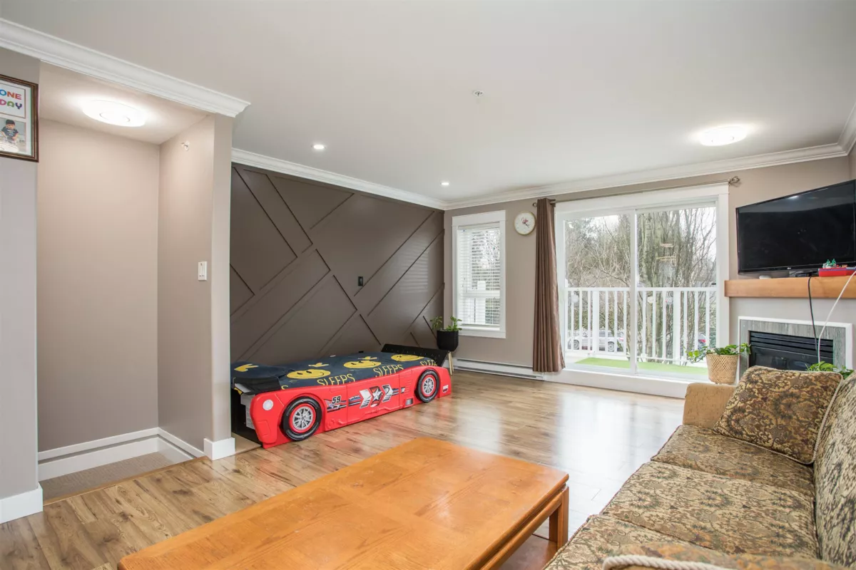 Breakfast Nook Photo of 3 8968 208 Street, Langley, BC