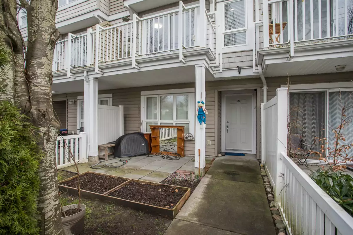 Hot Tub / Spa Photo of 3 8968 208 Street, Langley, BC