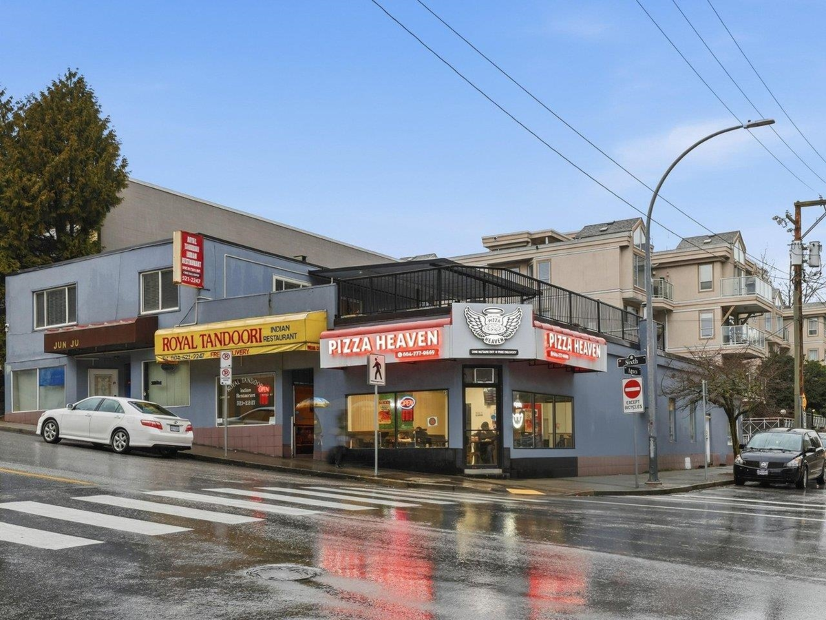 Staircase Photo of 306 428 Agnes Street, New Westminster, BC