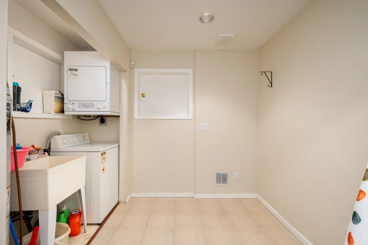 Office / Den Photo of 8162 Haig Street, Vancouver, BC