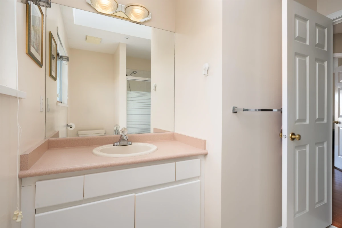 Powder Room Photo of 8162 Haig Street, Vancouver, BC