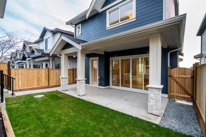 Front Yard Photo of 16711 16 Avenue, Surrey, BC
