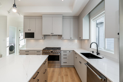 Kitchen Photo of 16711 16 Avenue, Surrey, BC