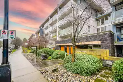 416 221 E 3rd Street, North Vancouver, BC, Lower Lonsdale — 2 bed apartment/condo for sale