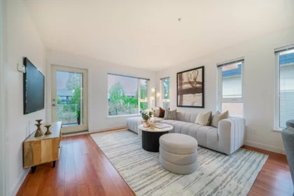 Living Room Photo of 416 221 E 3rd Street, North Vancouver, BC