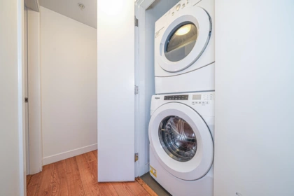 Loft / Bonus Room Photo of 416 221 E 3rd Street, North Vancouver, BC