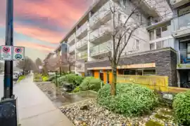 416 221 E 3rd Street, North Vancouver, BC