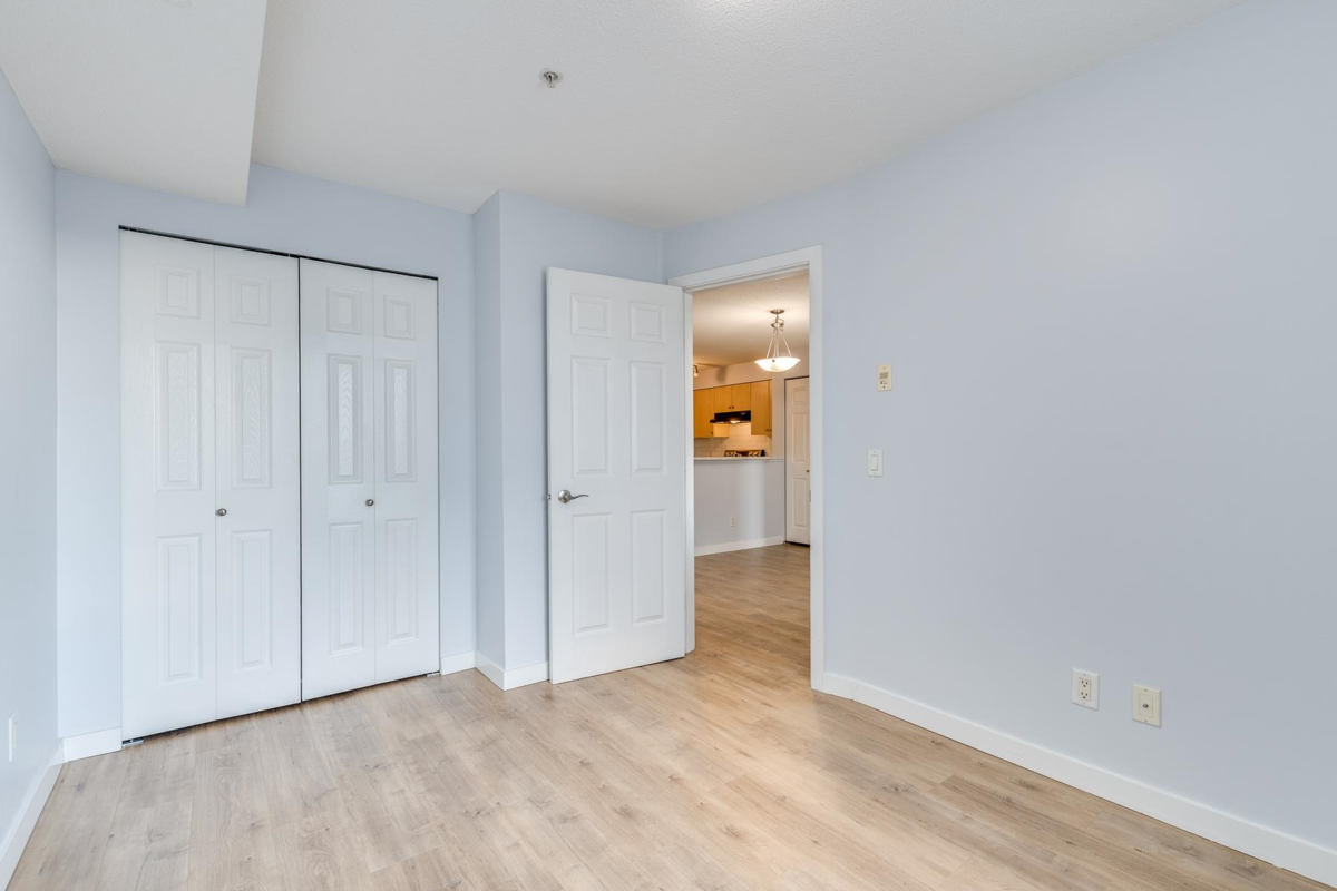Hallway Photo of 2110 244 Sherbrooke Street, New Westminster, BC