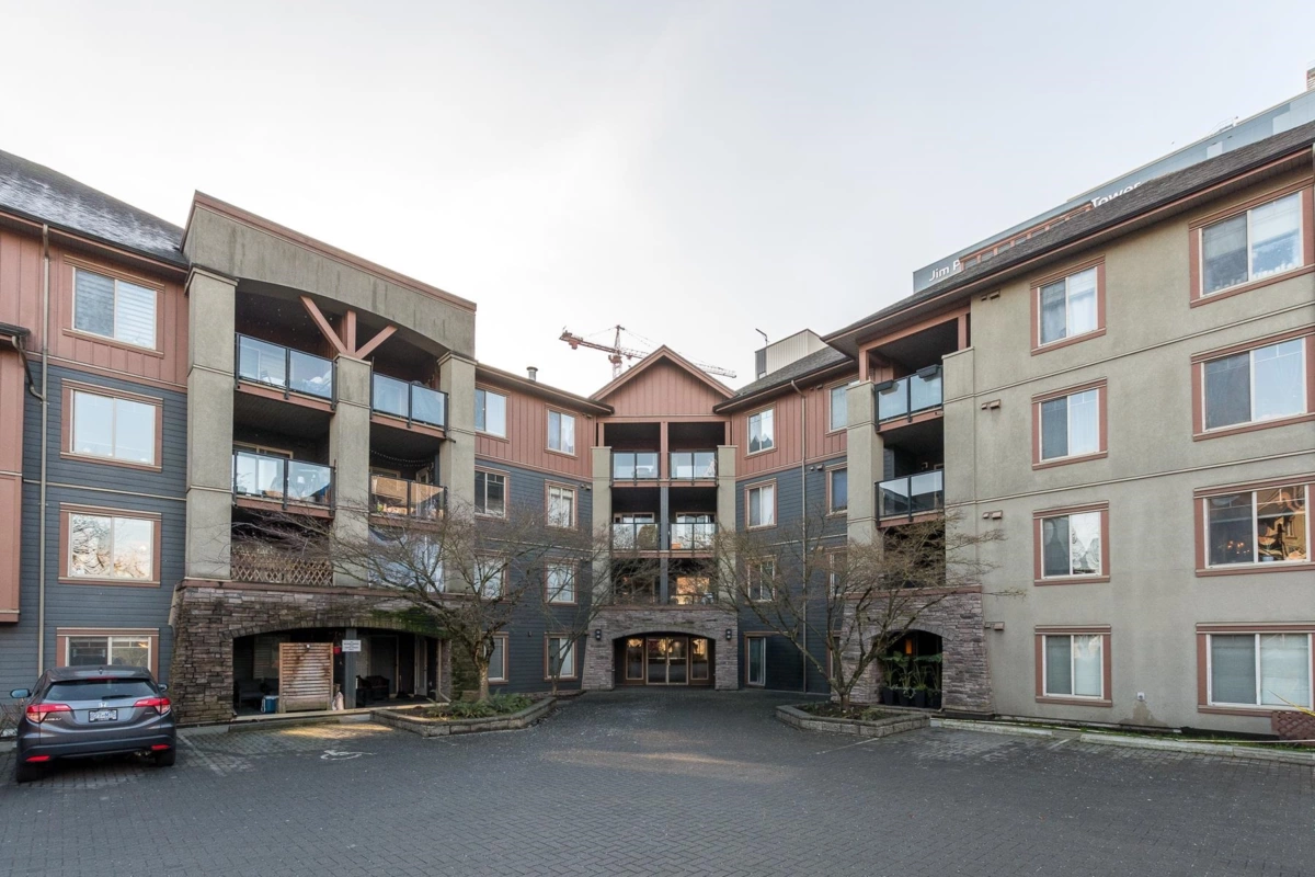 Kitchen Island Photo of 2110 244 Sherbrooke Street, New Westminster, BC