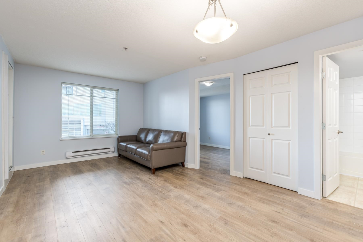Powder Room Photo of 2110 244 Sherbrooke Street, New Westminster, BC