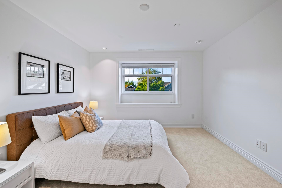 Hallway Photo of 3941 W 19th Avenue, Vancouver, BC