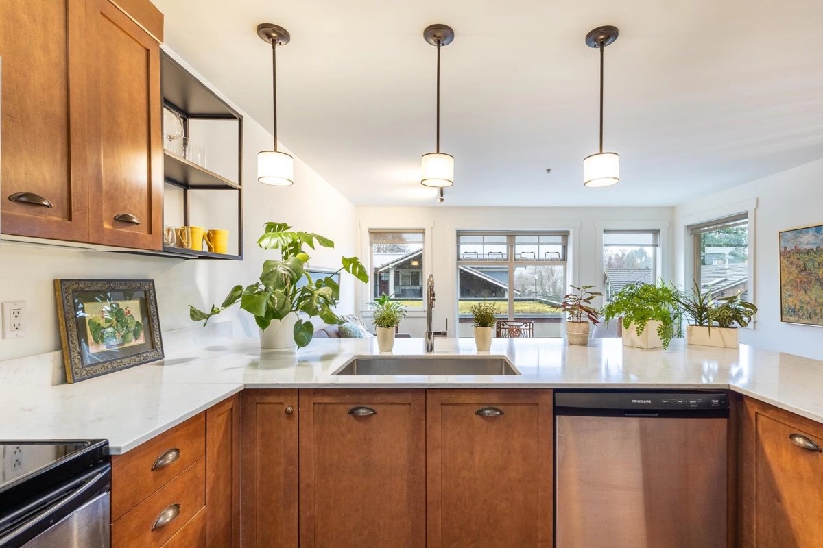 Kitchen Island Photo of 104 414 Gower Point Road, Gibsons, BC