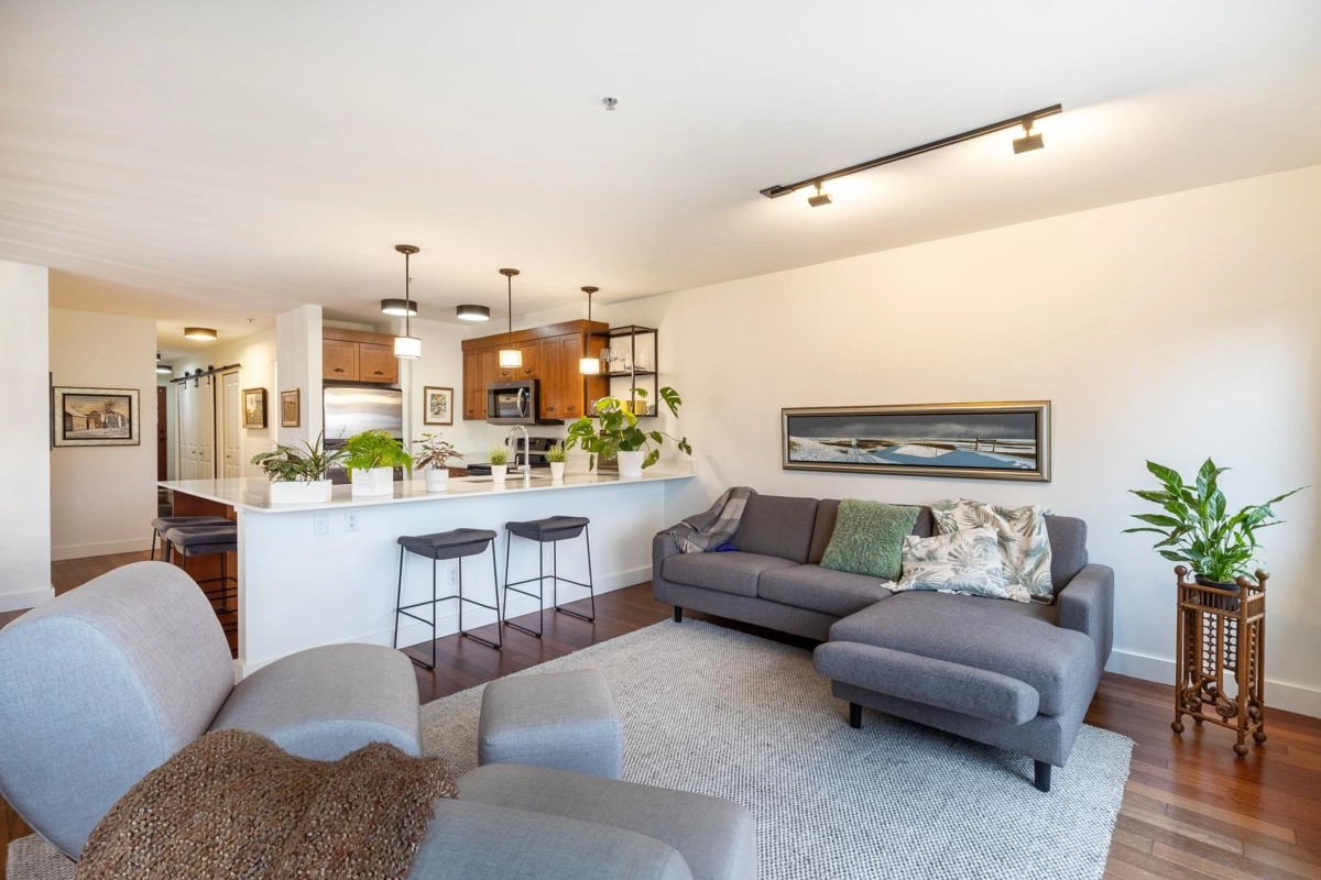 Walk-In Closet Photo of 104 414 Gower Point Road, Gibsons, BC