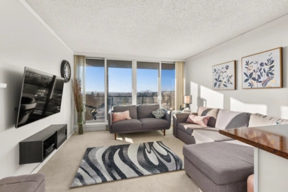 903 3980 Carrigan Court, Burnaby, BC, Burnaby — Apartment/Condo for sale