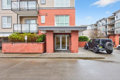 310 6468 195a Street, Surrey, BC, Surrey — Apartment/Condo for sale