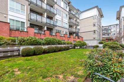 Garden / Landscaping Photo of 310 6468 195a Street, Surrey, BC
