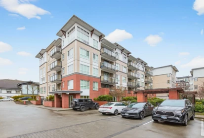 310 6468 195a Street, Surrey, BC, Surrey — Apartment/Condo for sale