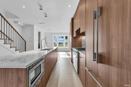 101 1125 Cartier Avenue, Coquitlam, BC