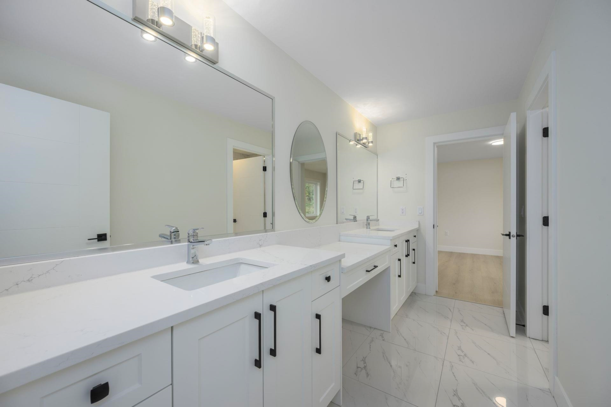 Garage Interior Photo of 23349 Cross Road, Maple Ridge, BC