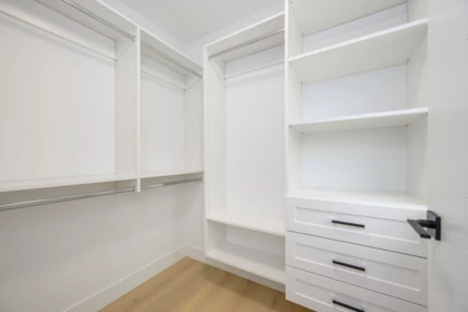 Hallway Photo of 23349 Cross Road, Maple Ridge, BC