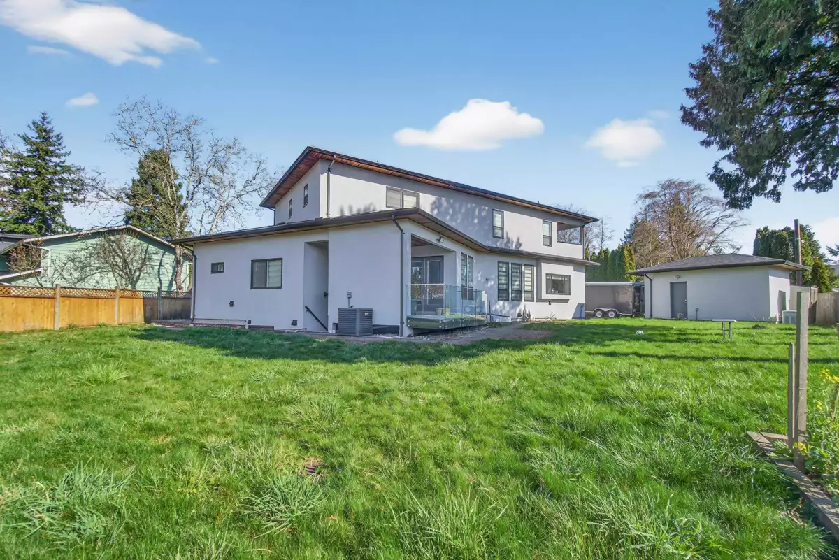 Kitchen Island Photo of 11890 Gilmour Crescent, Delta, BC