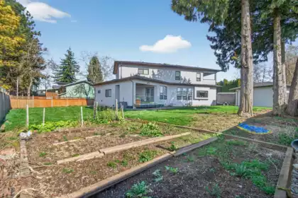 Kitchen Photo of 11890 Gilmour Crescent, Delta, BC