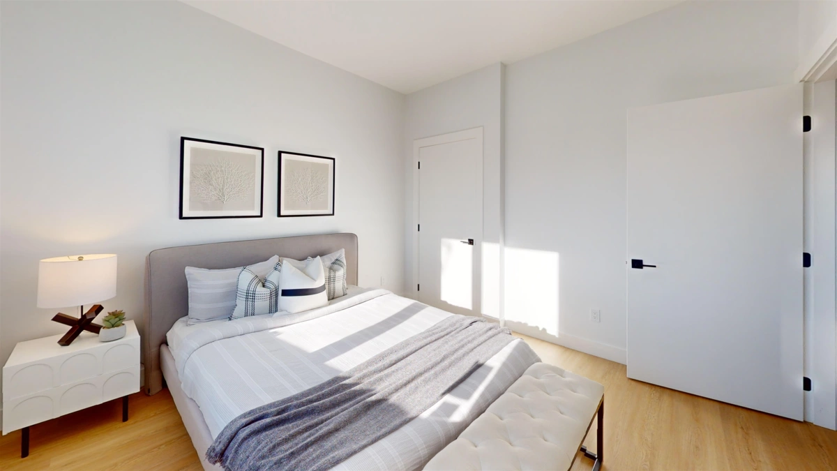 Primary Bathroom Photo of 2825 Dundas Street, Vancouver, BC