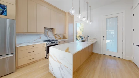 2825 Dundas Street, Vancouver, BC, Vancouver — Half Duplex for sale