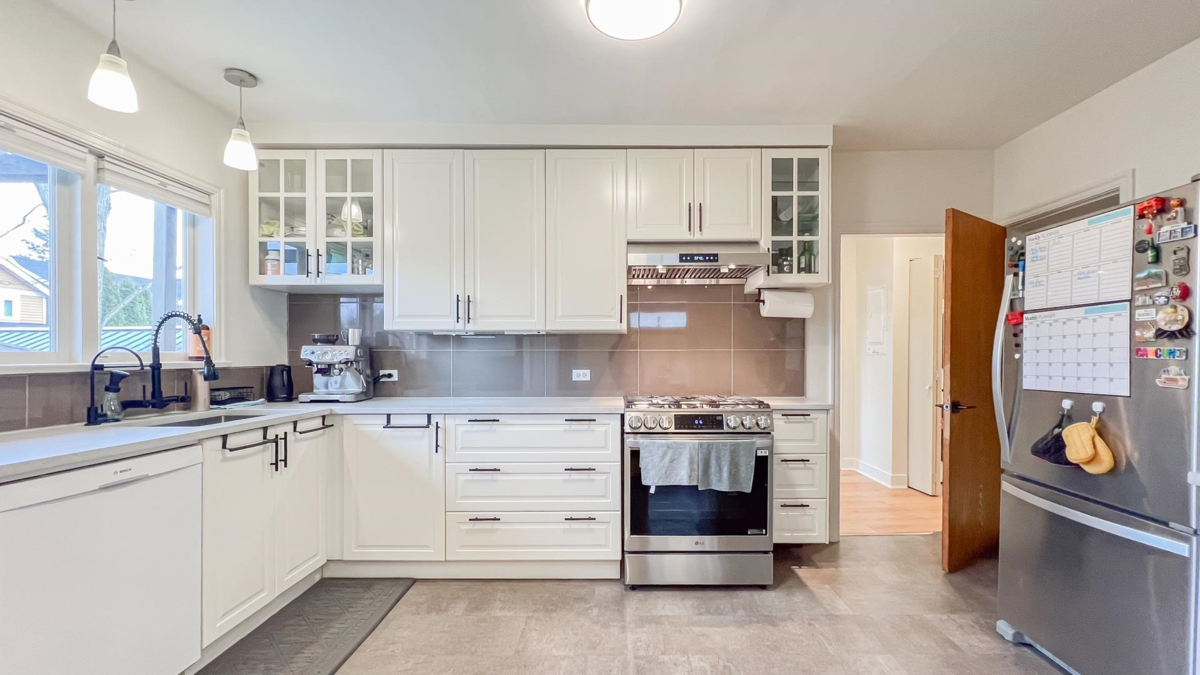 Kitchen Photo of 1165 E 26th Avenue, Vancouver, BC