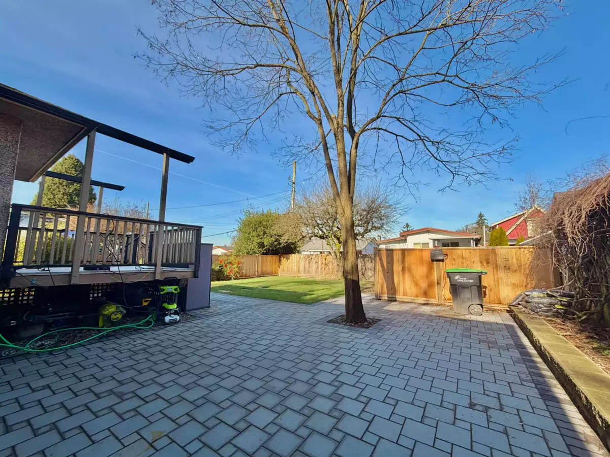 Laundry Room Photo of 1165 E 26th Avenue, Vancouver, BC