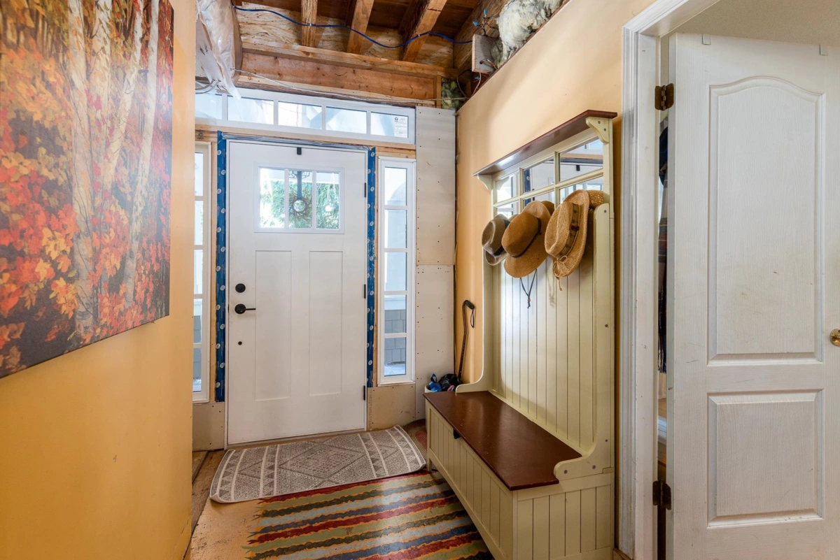 Backyard Photo of 12522 26a Avenue, Surrey, BC