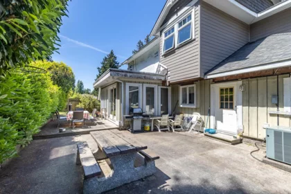 Front Yard Photo of 12522 26a Avenue, Surrey, BC