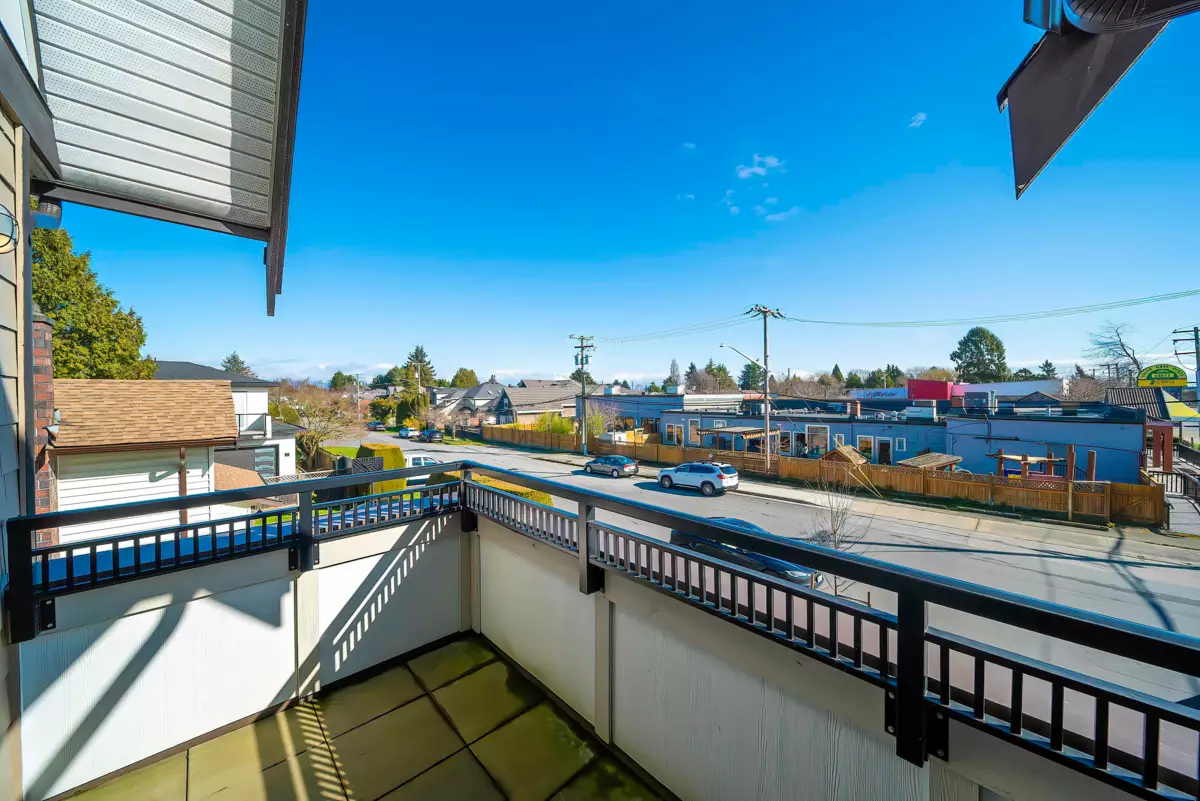 Garage Interior Photo of 5 9899 Steveston Highway, Richmond, BC