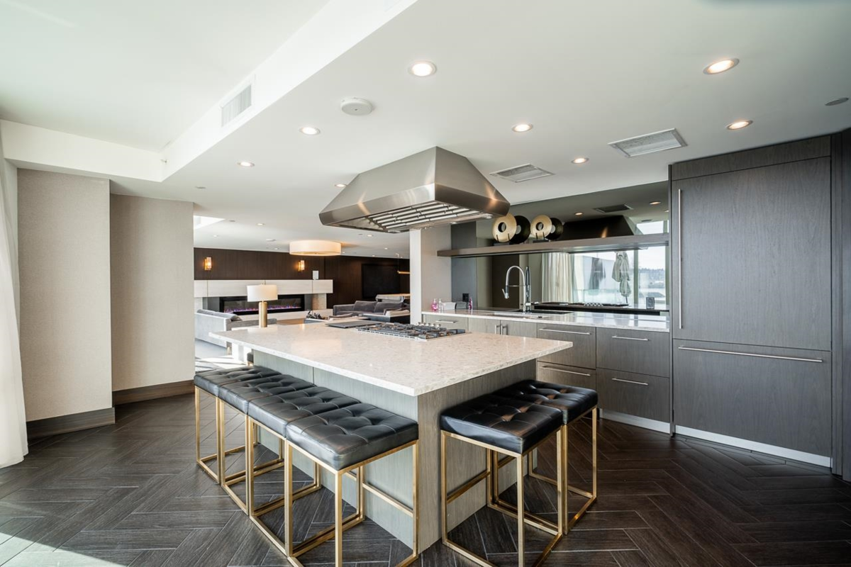 Garden / Landscaping Photo of 1601 210 Salter Street, New Westminster, BC