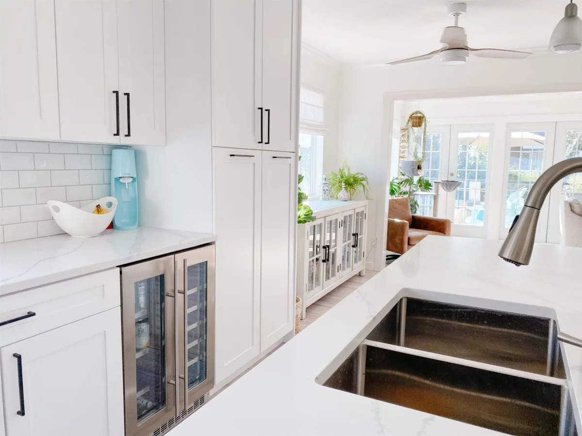 Kitchen Photo of 965 Keil Street, White Rock, BC